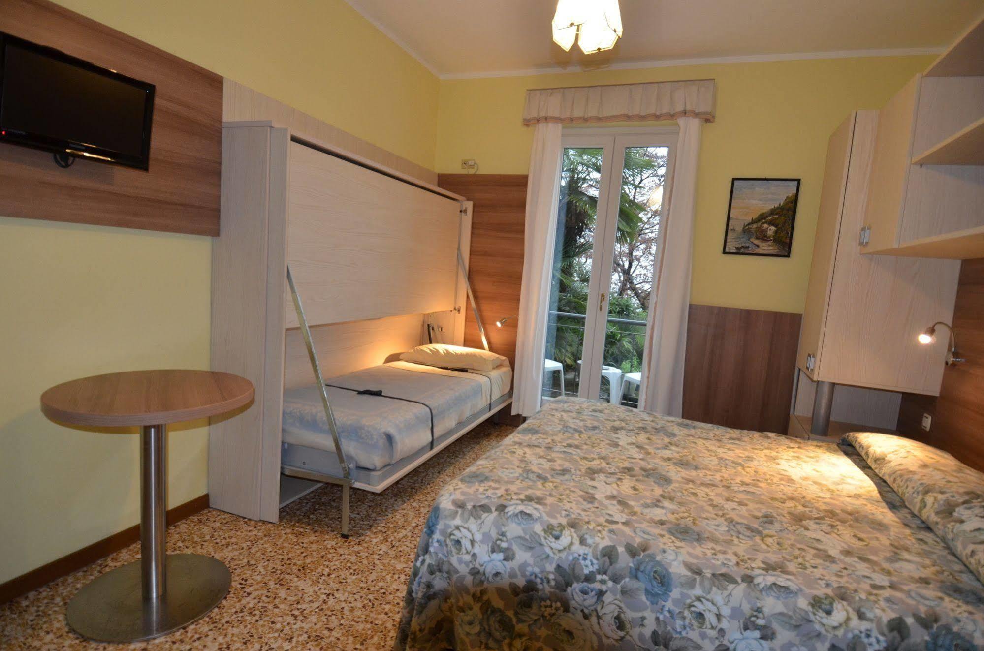 Hotel Villa Ruscello Baveno Kültér fotó
